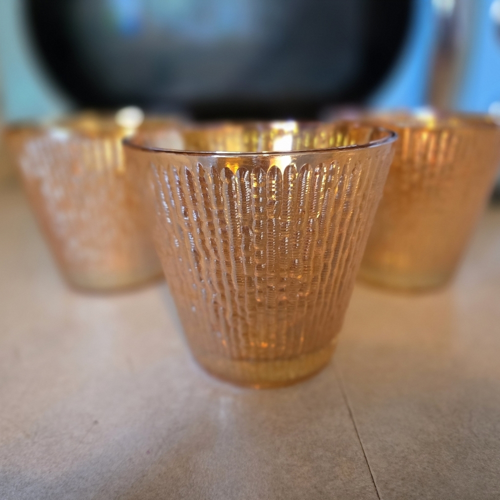Vintage Small Jeannette Glasses in Marigold Orange / Carnival Glass - Picture 3 of 7